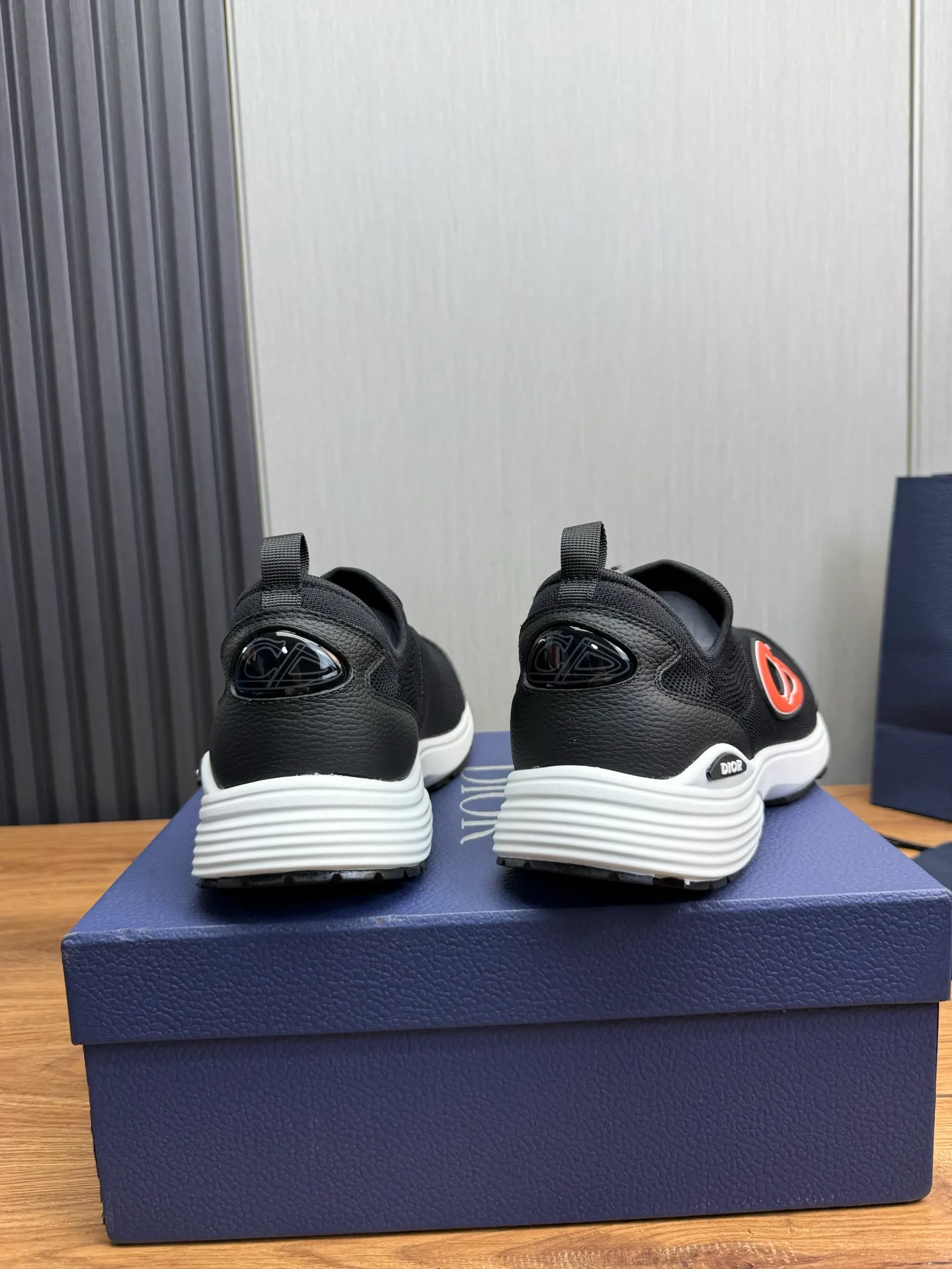 Men's shoes 💰540💰 Dior Dior B30 latest hot model shipped, original 1:1 manufacturing ▪️ Fabric: Original custom fly woven ▪️ Lining: Imported breathable mesh ▪️ Sole: Original molded non-slip outsole ▪️ Size: 38-45 (custom-made 45 non-returnable)